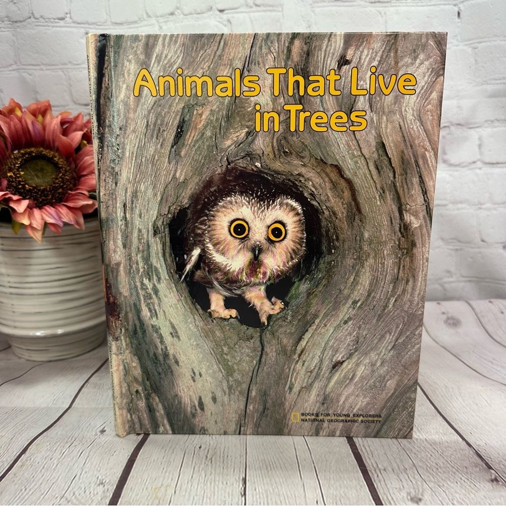 vtg 1986 Animals That Live in Trees childrens Book hardcover national geographic